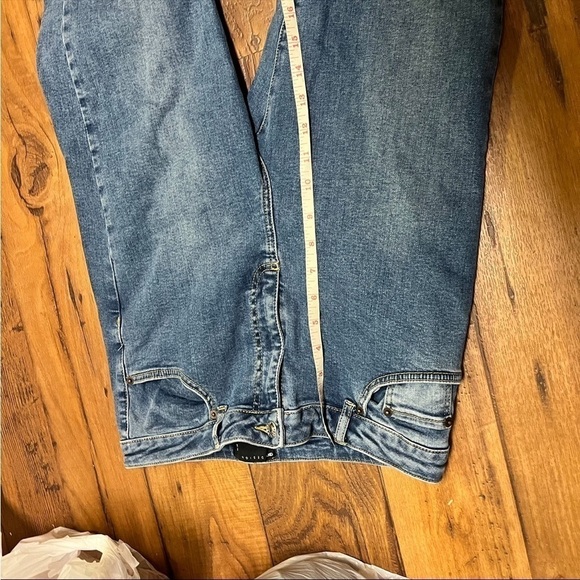 ASOS Design Split Hem Medium Wash Jeans Size 30 D - Picture 6 of 9